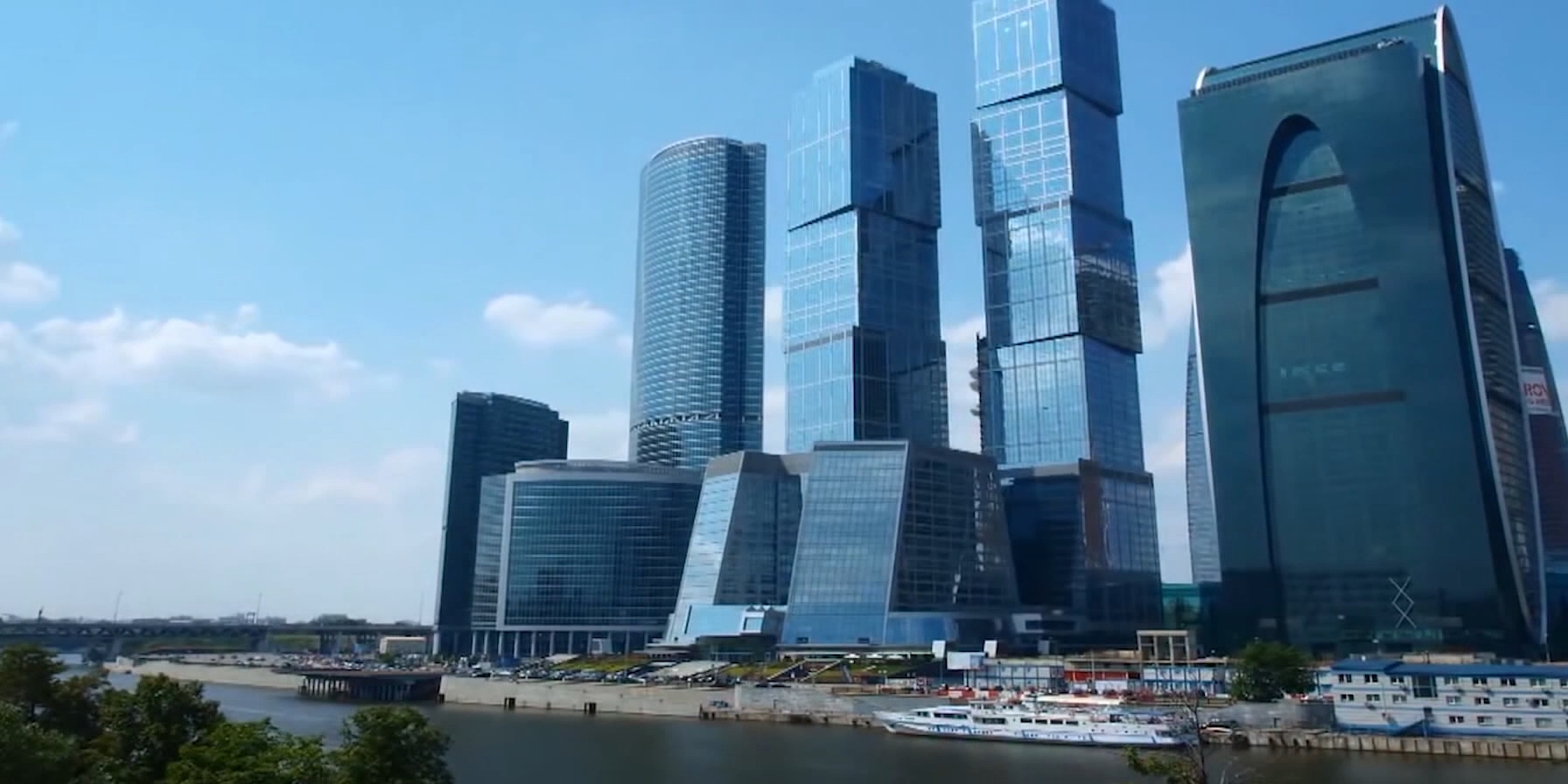 Alisa in Wanderland 2015 (screen).mp4_snapshot_02.20_[2018.10.10