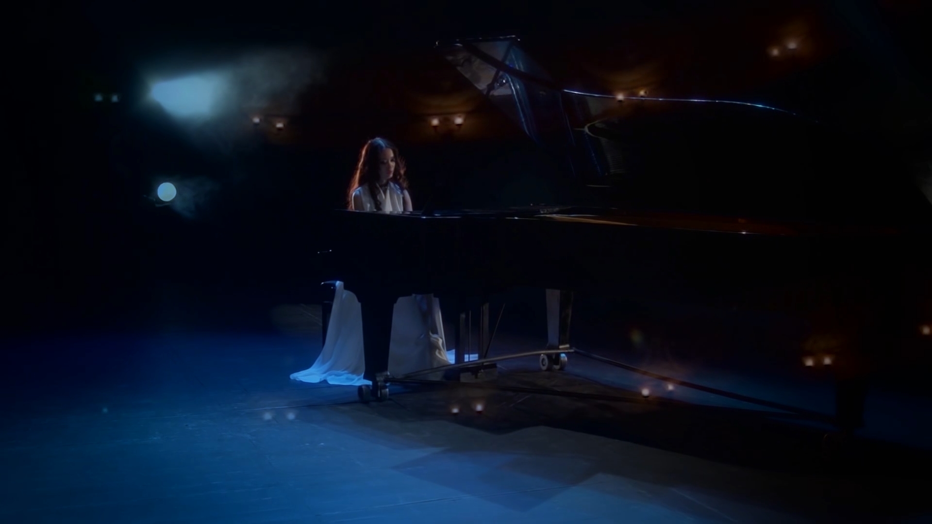 Viki Lee - Always There.mp4_snapshot_01.21_[2018.10.14_23.10.25]