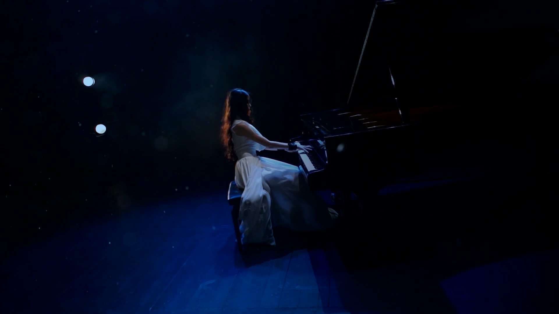 Viki Lee - Always There.mp4_snapshot_03.09_[2018.10.14_23.11.19]