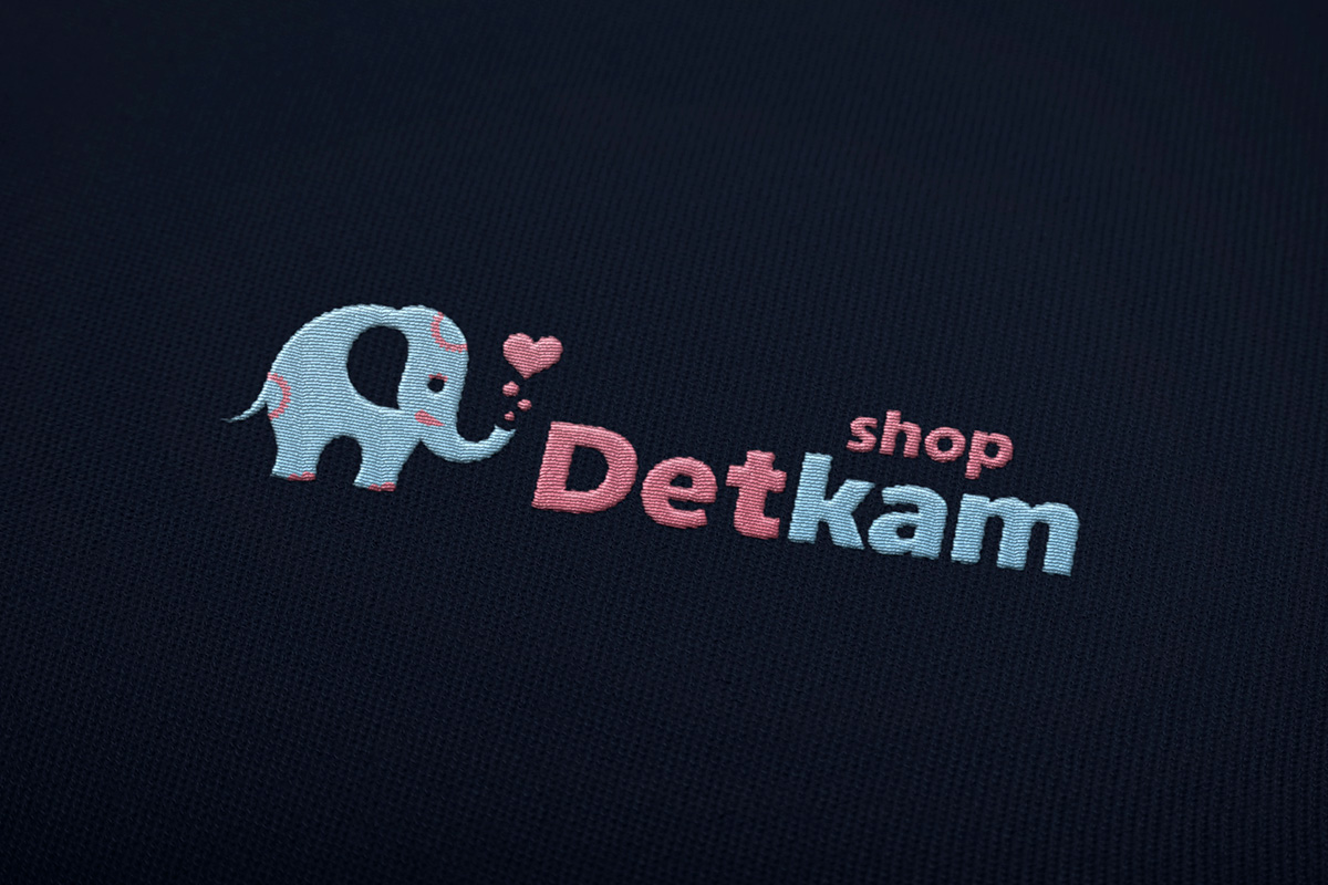 Embroidered Logo MockUp копия.jpg