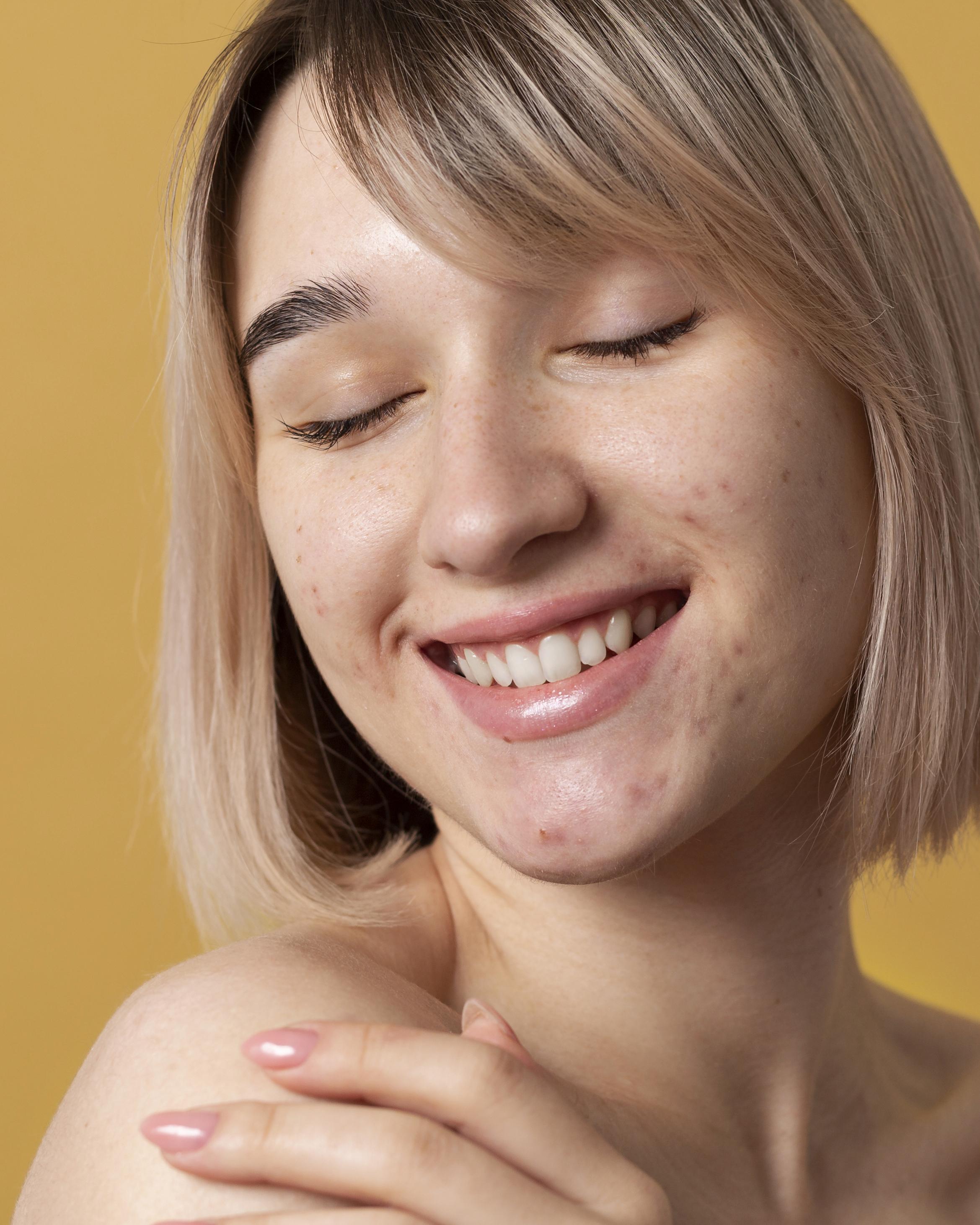 close-up-smiley-woman-posing.jpg