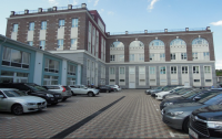 Внутренняя открытая автомобильная парковка т/ц Невский причал