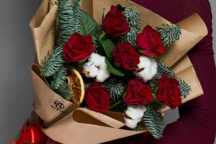 Зимние букеты в корейской упаковке