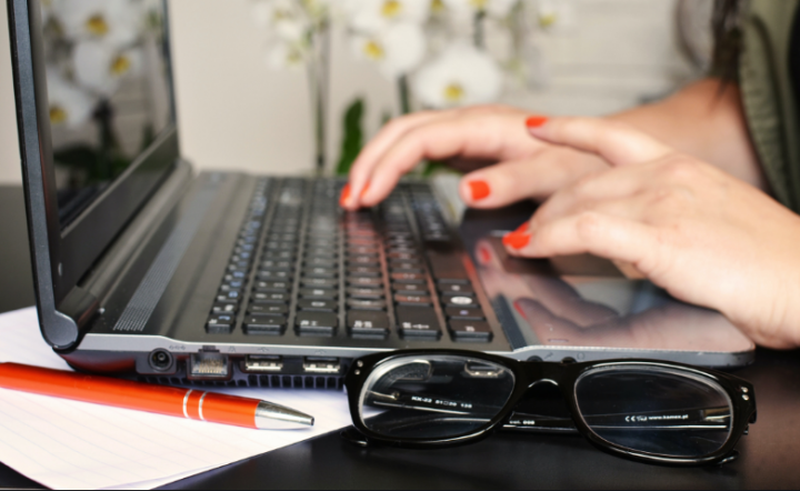 11 текстов для сервиса по скачиванию видео с соц. сетей (англ).