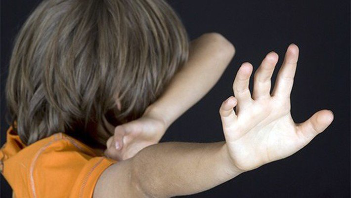 Насильственные действия в отношении несовершеннолетних