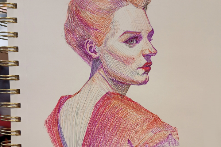 Женщина в красном