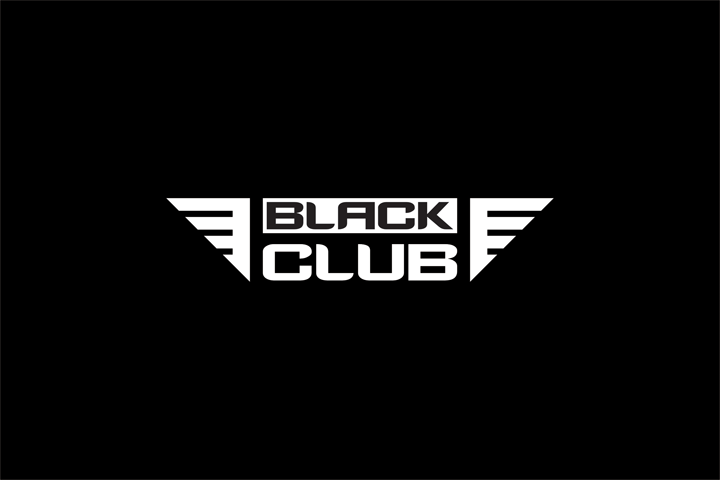 Дизайн черной футболки с надписью "Black club". Вариант 1