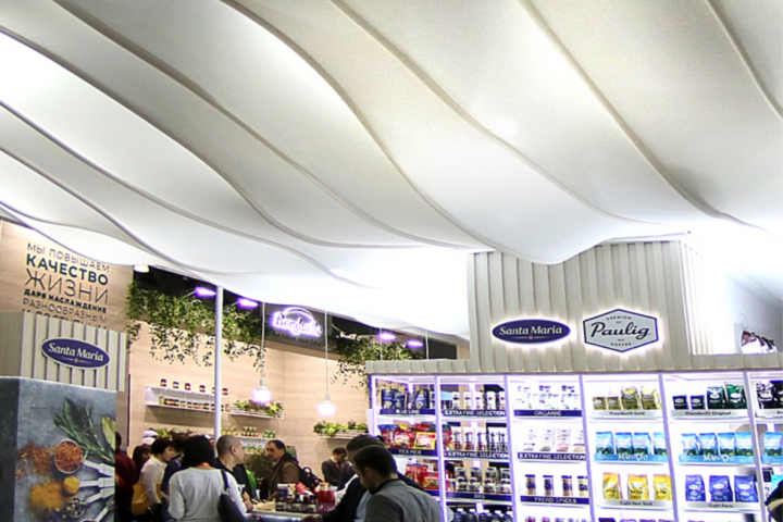 Кофейная волна. Декоративный потолок выставочного стенда.