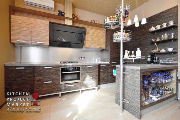 Кухня-столовая в сочетании шпона «Эбена» и «Зебрано»