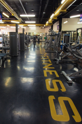 Интерьер Gold Fitness
