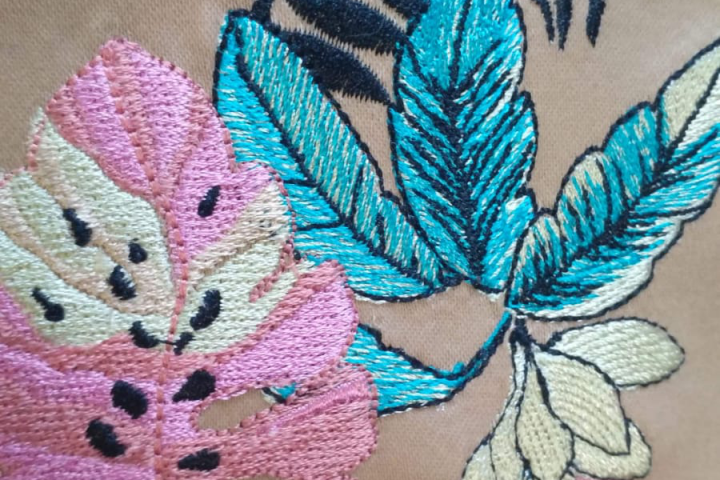 Вышивка для дома моды