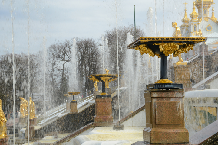 Фонтаны и снег