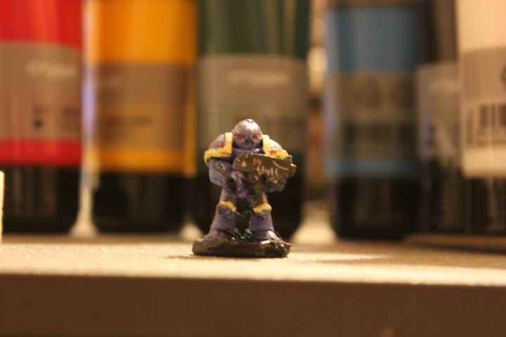 Миниатюра Warhammer 40k ultramarine
