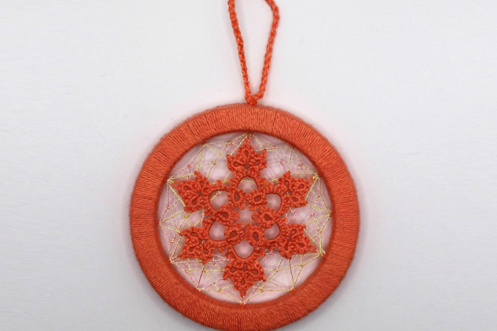 Ловец снов с элементом фриволите