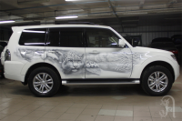Аэрография на Mitsubishi Pajero "Снежный барс"