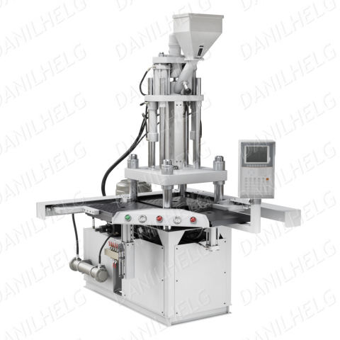 Термопластавтомат вертикального типа №1