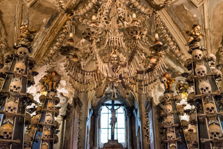 Увлекательная поездка по мистическим местам Чехии на автомобиле