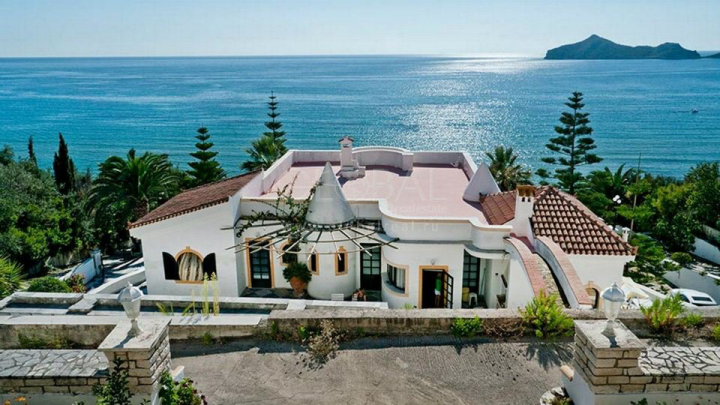 Собрались на отдых в Грецию? Арендуйте виллу через сервис Holida