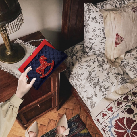 Анимация для бренда женских сумочек