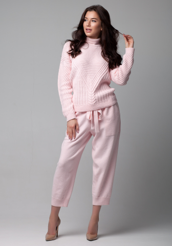 вязаный женский костюм