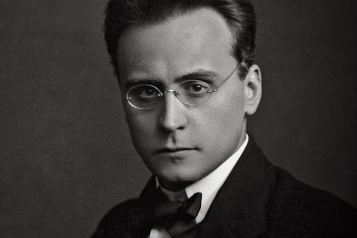 Сообщение на тему "Серийная техника А.Веберна"