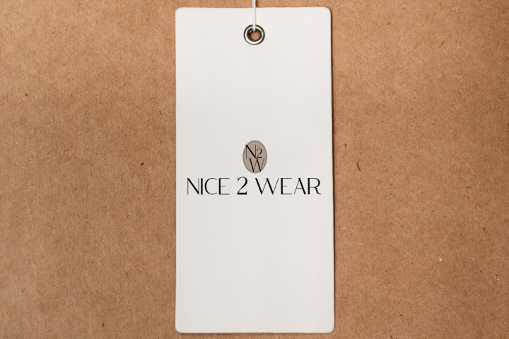 Дизайн этикетки для бренда одежды