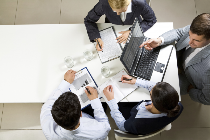 Аутсорсинг / Консалтинг / Менеджмент»