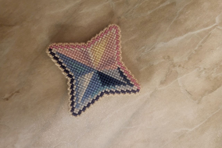 Вышивка броши