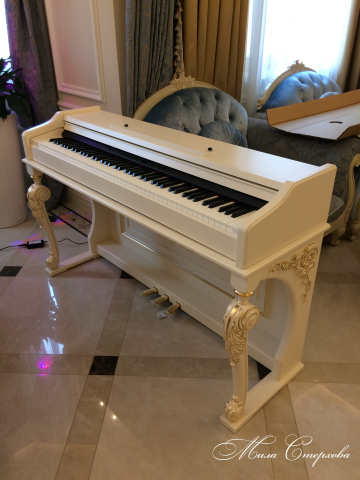 Консоль для цифрового пианино Roland