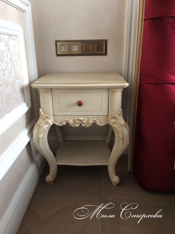 Тумба прикроватная