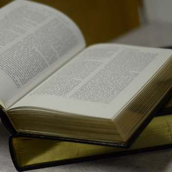 4 способа дешево купить книгу