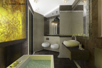 Villa in Milano. Bathroom.