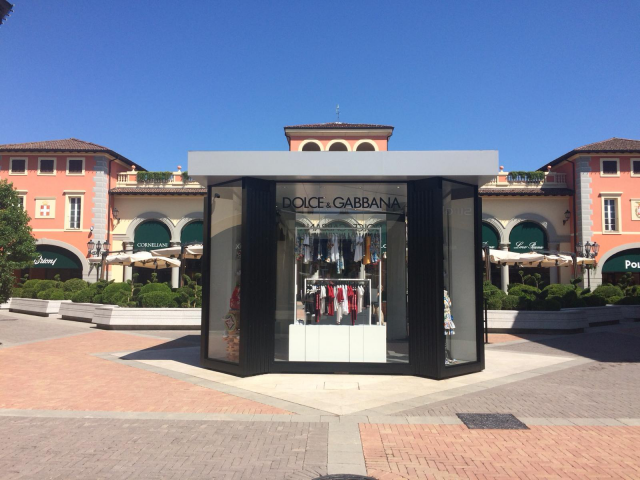 Торговый павильон для дизайнерского аутлета "Serravalle" (Милан)