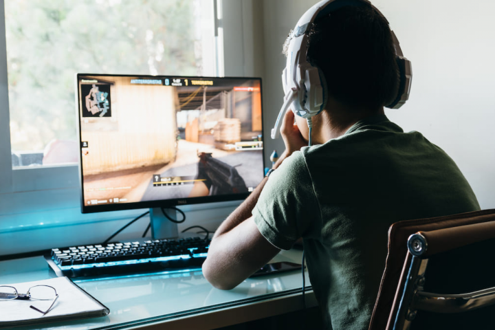 "Гейминг: эволюция и влияние на современное общество"