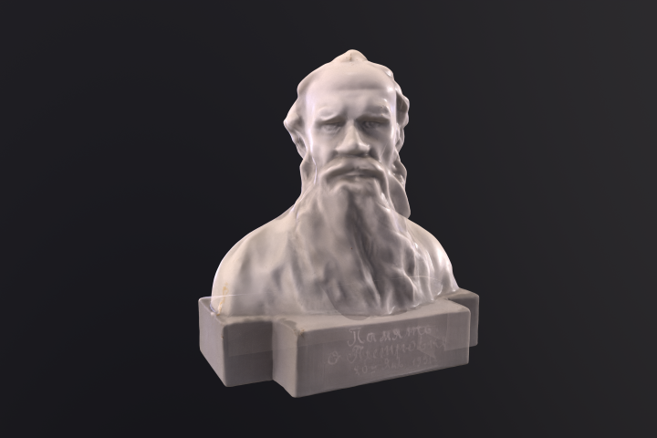 Бюст Л.Н. Толстого.