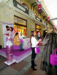 ПРОМО-ОБЪЕКТ ДЛЯ РЕКЛАМНОЙ АКЦИИ "L'OREAL" В "ГУМе" (ФОТО)