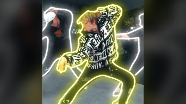 Glow light dance