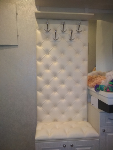 Панель в прихожую