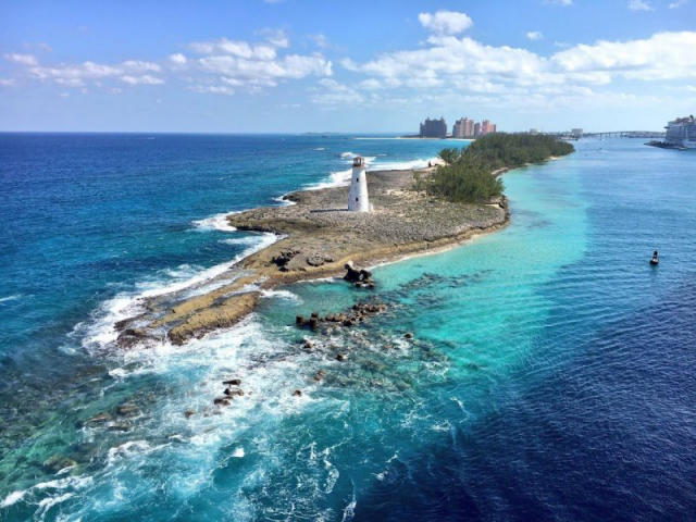 Чем живёт порт Nassau