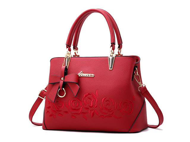 Для интернет магазина. Ретушь, обтравка, имитация цвета.