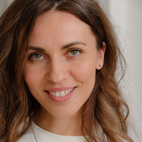 Профессиональная озвучка на английском и испанском языках