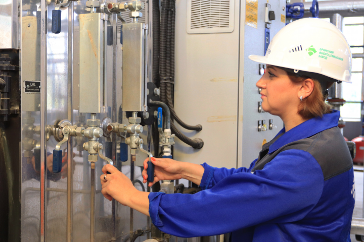 Оператор газовой котельной на рабочем месте