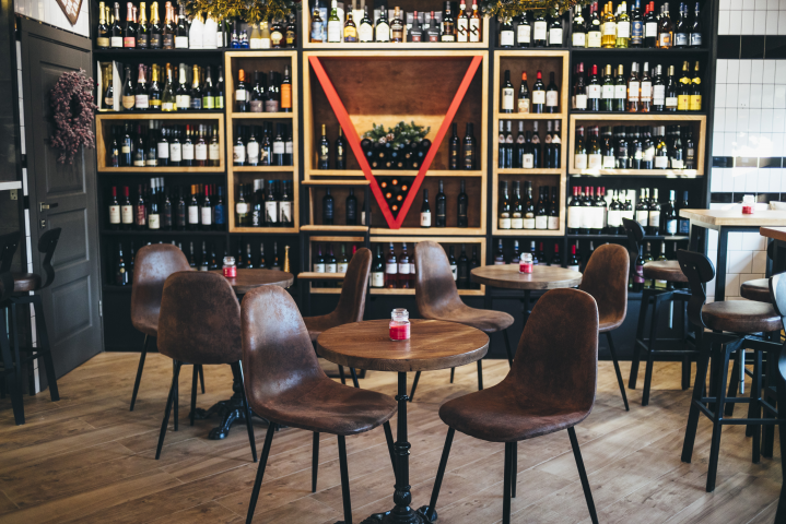 Винотека на Усачевском рынке