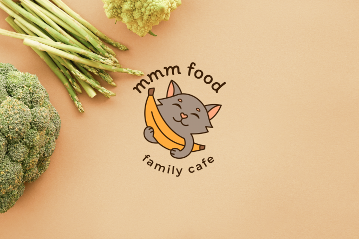 Логотип для семейного кафе "mmm food"
