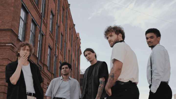 Неофициальный клип