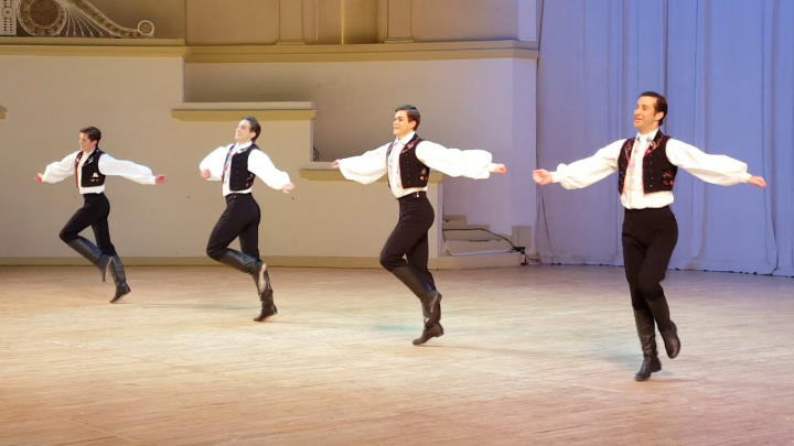 Понтозоо — венгерский танец