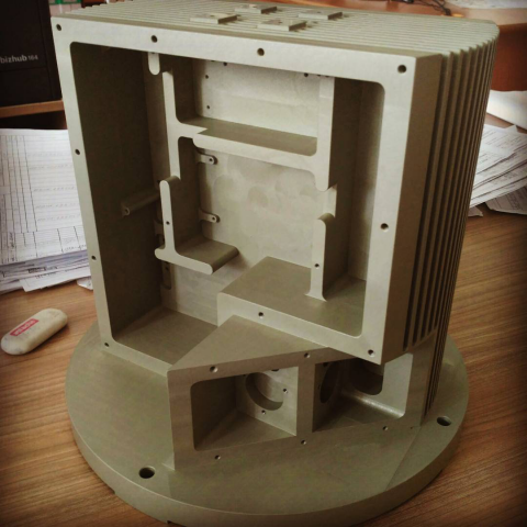 Корпус для оптического прибора