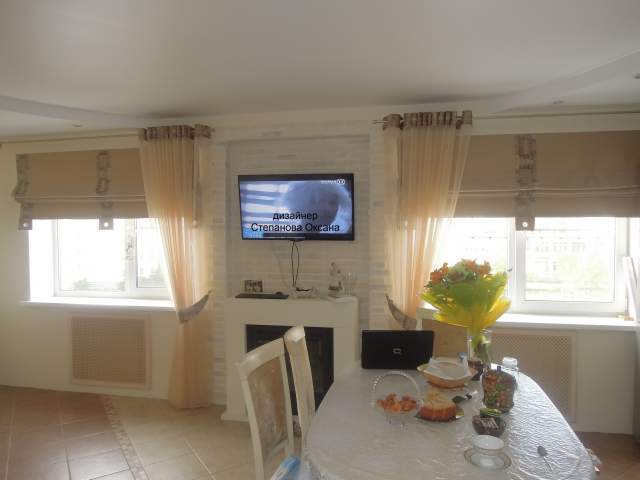 Римские шторы и воздушная тюль на люверсах