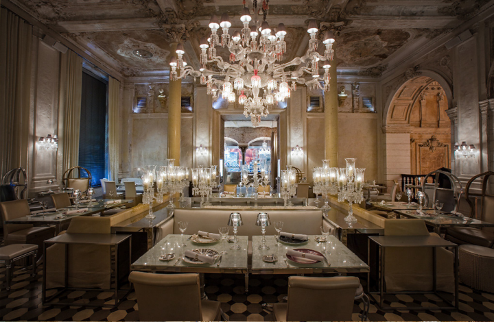 Baccarat Cristal Room