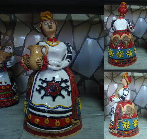 Керамика "Фигуры в русских костюмах"